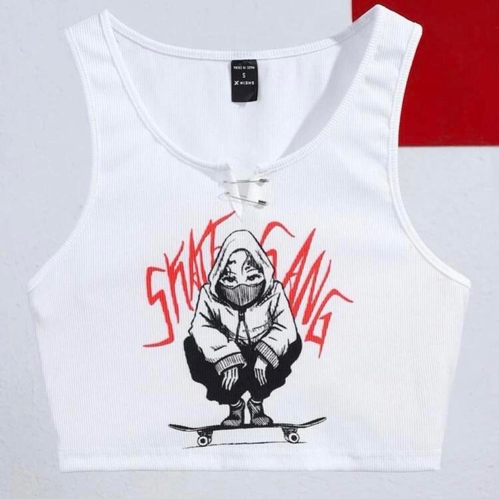 Letter and Figure Graphic Cropped Tank Top